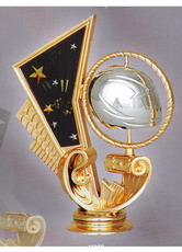 Фигура F190/G шлем ― НАГРАДЫ ТУТ - магазин наград, кубков, медалей, подарков.